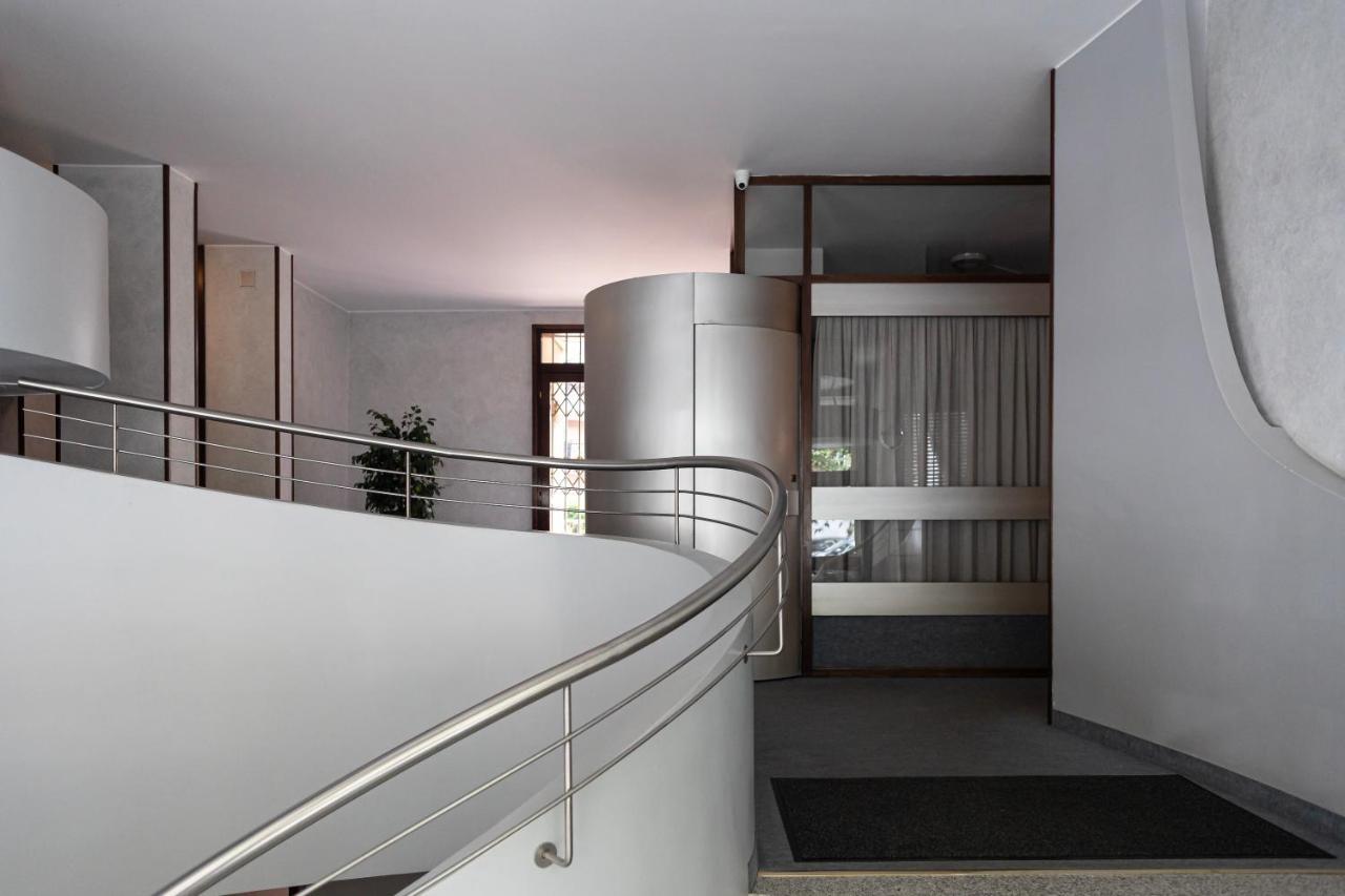 Accogliente Loft In Zona Monumentale/cenisio Apartamento Milão